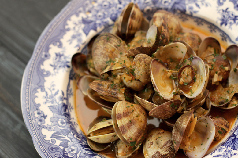 Spanish clams recipes Clams with sherry and Iberico ham Basco