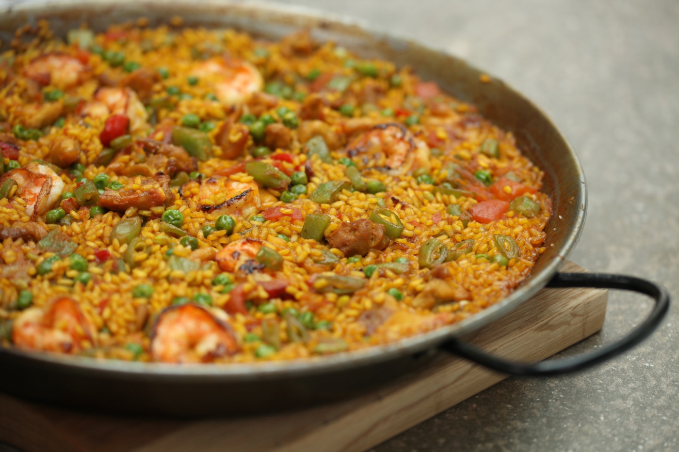Chicken and Prawn Paella Basco Fine Foods