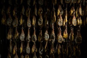 Jamon Iberico vs Jamon Serrano: The Ultimate Guide